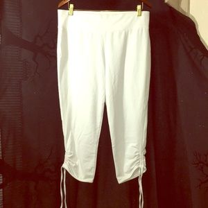 Just Be White Cotton Casual Capris Sz L ~EC~